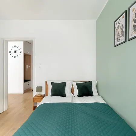 Spacious Apartments With Parking & Balcony In Poznan By Noclegi Renters Екстер'єр фото