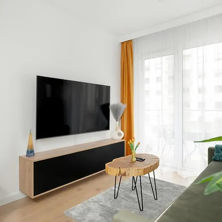 Spacious Apartments With Parking & Balcony In Poznan By Noclegi Renters Екстер'єр фото