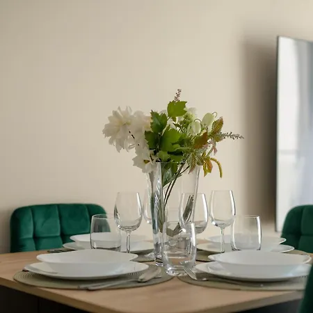 Spacious Apartments With Parking & Balcony In Poznan By Noclegi Renters Екстер'єр фото