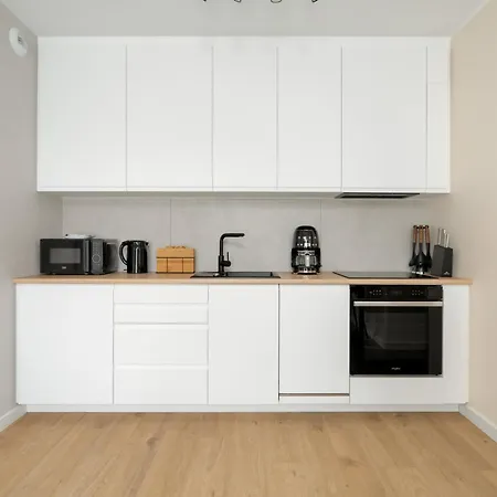 Spacious Apartments With Parking & Balcony In Poznan By Noclegi Renters Екстер'єр фото