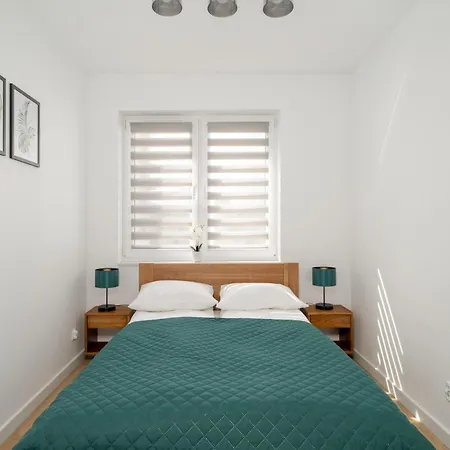 Spacious Apartments With Parking & Balcony In Poznan By Noclegi Renters Екстер'єр фото