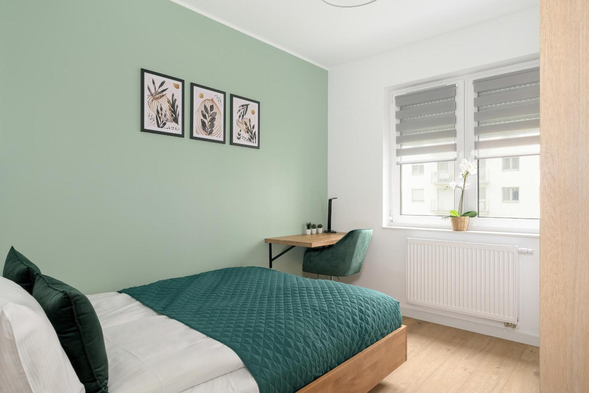 Spacious With Parking & Balcony In By Renters Апартаменти